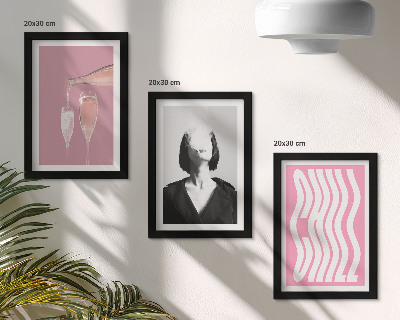 Galerie de perete Portret elegant al unei femei în șampanie relaxantă