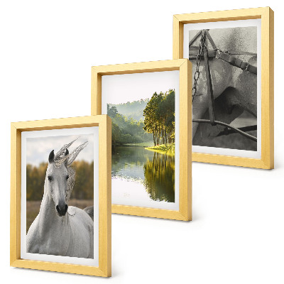 Set 3 tablouri Cai albi lângă peisajul natural al râului