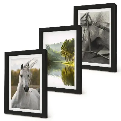 Set 3 tablouri cu cai albi lângă un peisaj natural cu râu