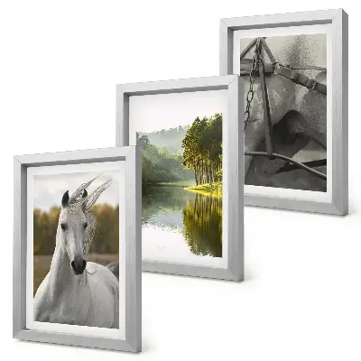 Set 3 tablouri cu cai albi lângă un peisaj natural cu râu