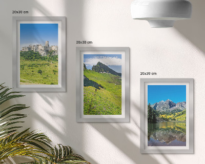 Set 3 tablouri Dealuri verzi cu un castel și peisaje montane