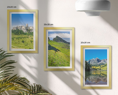 Set 3 tablouri Dealuri verzi cu un castel și peisaje montane