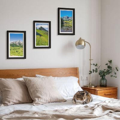 Set 3 tablouri Dealuri verzi cu un castel și peisaje montane