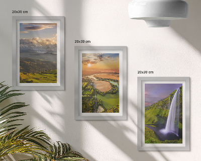 Galerie de perete Vederi ale râului de munte și ale cascadei în natură