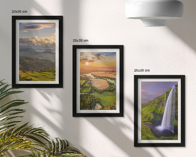 Galerie de perete Vederi ale râului de munte și ale cascadei în natură