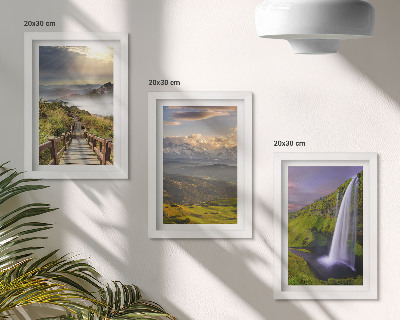 Galerie de perete Peisaje montane pitorești cu o cascadă și o potecă