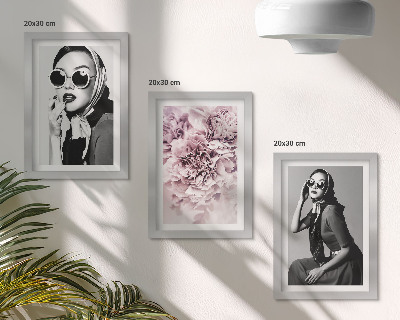 Set 3 tablouri Portrete elegante de femei cu flori roz