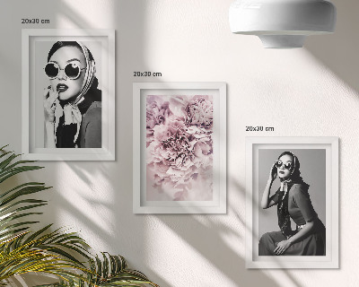 Set 3 tablouri Portrete elegante de femei cu flori roz