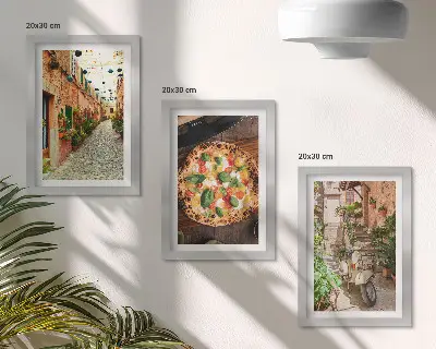 Galerie de perete cu străzi fermecătoare, plante și pizza italiană