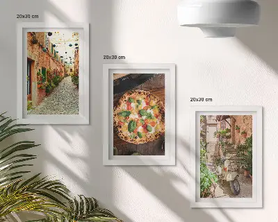 Galerie de perete cu străzi fermecătoare, plante și pizza italiană