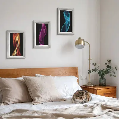 Set 3 tablouri cu valuri de linii neon colorate pe un fundal întunecat