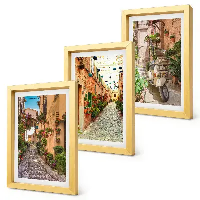 Set 3 tablouri cu străzi fermecătoare și flori într-o atmosferă italiană