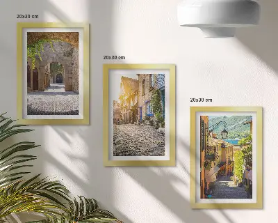 Set 3 tablouri cu străzi fermecătoare, clădiri și porți din piatră