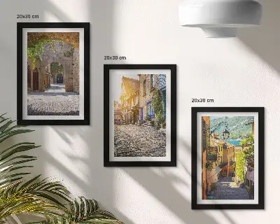 Set 3 tablouri cu străzi fermecătoare, clădiri și porți din piatră