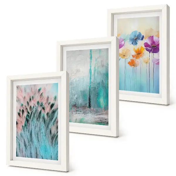 Set 3 tablouri cu flori pe un fundal de culori pastelate și modele delicate