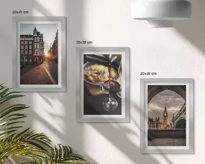 Galerie de perete set cu imagini reprezentând un oraș, mâncare și o priveliște a Londrei