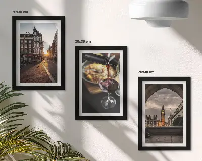 Galerie de perete set cu imagini reprezentând un oraș, mâncare și o priveliște a Londrei