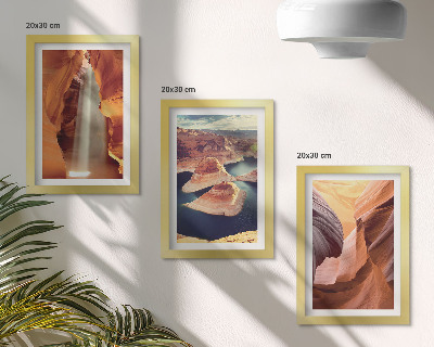 Galerie de perete Cascadă în formațiuni stâncoase din defileu, canion