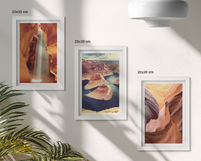 Galerie de perete Cascadă în formațiuni stâncoase din defileu, canion