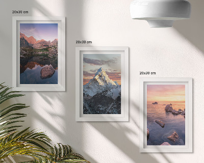 Set 3 tablouri Peisaje montane cu apă și stânci în fundal