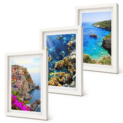 Galerie de perete Vederi la mare cu case colorate și recif de corali
