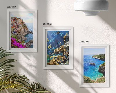 Galerie de perete Vederi la mare cu case colorate și recif de corali