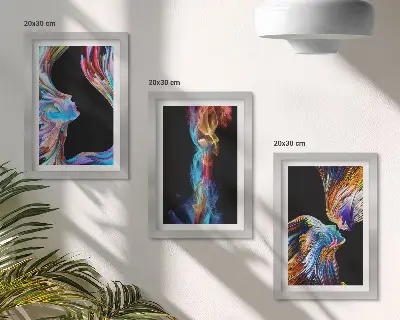 Galerie de perete cu abstracțiuni colorate reprezentând fețe și forme dinamice