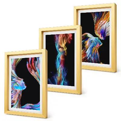 Galerie de perete cu abstracțiuni colorate reprezentând fețe și forme dinamice
