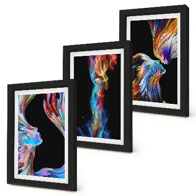 Galerie de perete cu abstracțiuni colorate reprezentând fețe și forme dinamice