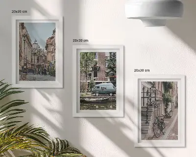 Set de 3 tablouri cu vederi liniștite ale clădirilor din oraș