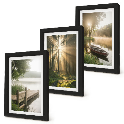 Set 3 tablouri Un lac liniștit, o pădure și o barcă în ceața dimineții