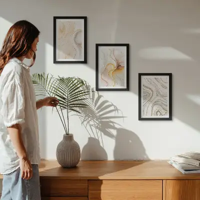 Set de 3 tablouri cu modele abstracte în nuanțe calde și motive elegante