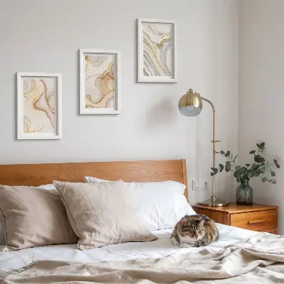 Set 3 tablouri cu motive abstracte liniare pentru un decor elegant