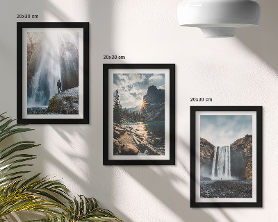Set 3 tablouri Cascade în munți cu peisaje naturale frumoase