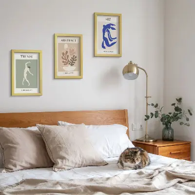 Galerie de perete cu postere elegante având figuri și plante de Henri Matisse