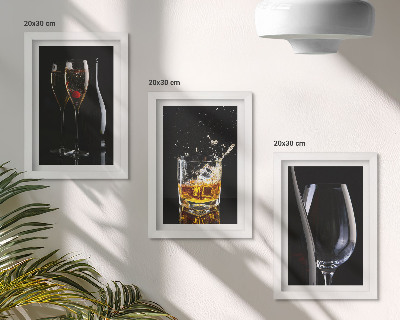 Set 3 tablouri Pahare de vin și whisky pe fundal negru