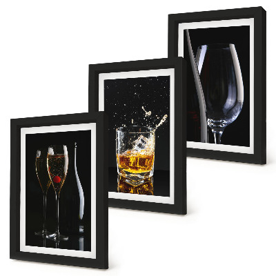 Set 3 tablouri Pahare de vin și whisky pe fundal negru