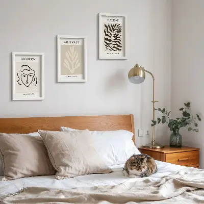 Set 3 tablouri cu ilustrații reprezentând chipuri și frunze în stilul graficii lui Henri Matisse