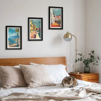 Galerie de perete cu orașe populare în stil ilustrativ retro