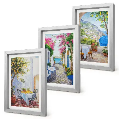 Set de 3 tablouri cu străzi fermecătoare, plante înflorite și priveliști spre mare