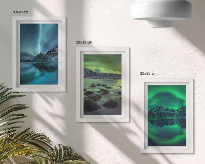 Set 3 tablouri Peisaj de iarnă cu aurore boreale și munți
