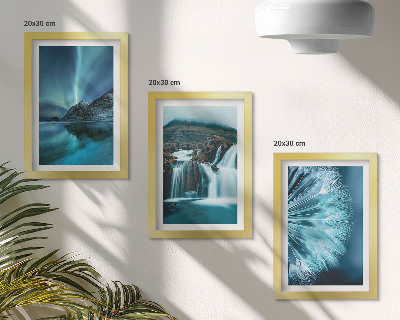 Set 3 tablouri Peisaje de iarnă cu cascade și aurore boreale