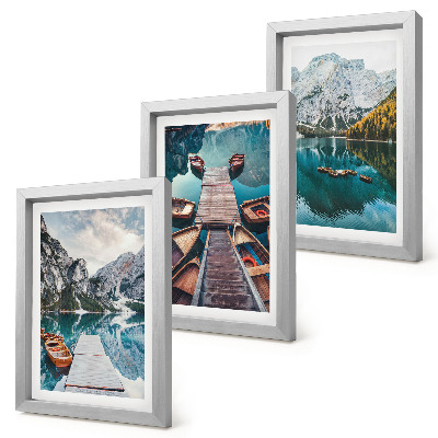 Set 3 tablouri Un lac cu diguri de lemn și munți