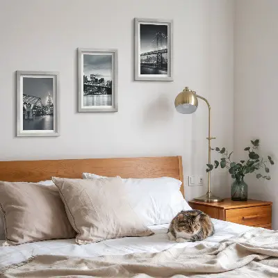 Set 3 tablouri cu poduri și arhitectură urbană în nuanțe de gri
