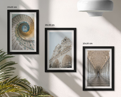 Galerie de perete Scara în spirală a catedralei, vedere a fațadei clădirii și un coridor placat cu gresie