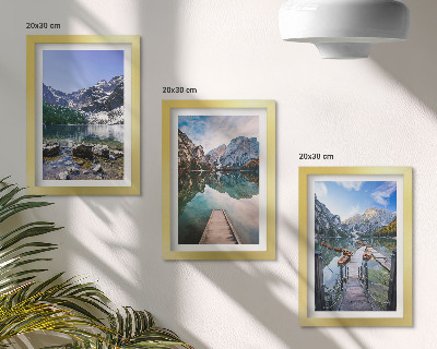 Galerie de perete Munți, lacuri și diguri de lemn peste apă
