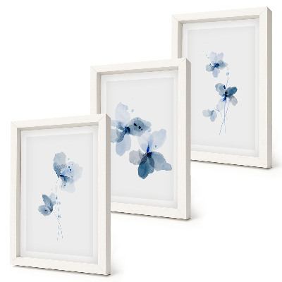 Set 3 tablouri Flori în nuanțe de albastru pe un fundal deschis