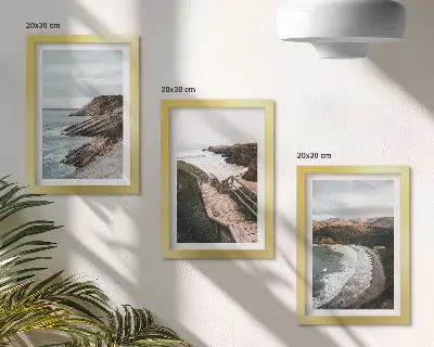 Set 3 tablouri cu vederi la mare, stânci și peisaje de plajă