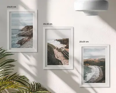 Set 3 tablouri cu vederi la mare, stânci și peisaje de plajă