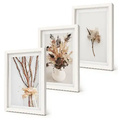Galerie de perete cu flori și ramuri în stil minimalist natural